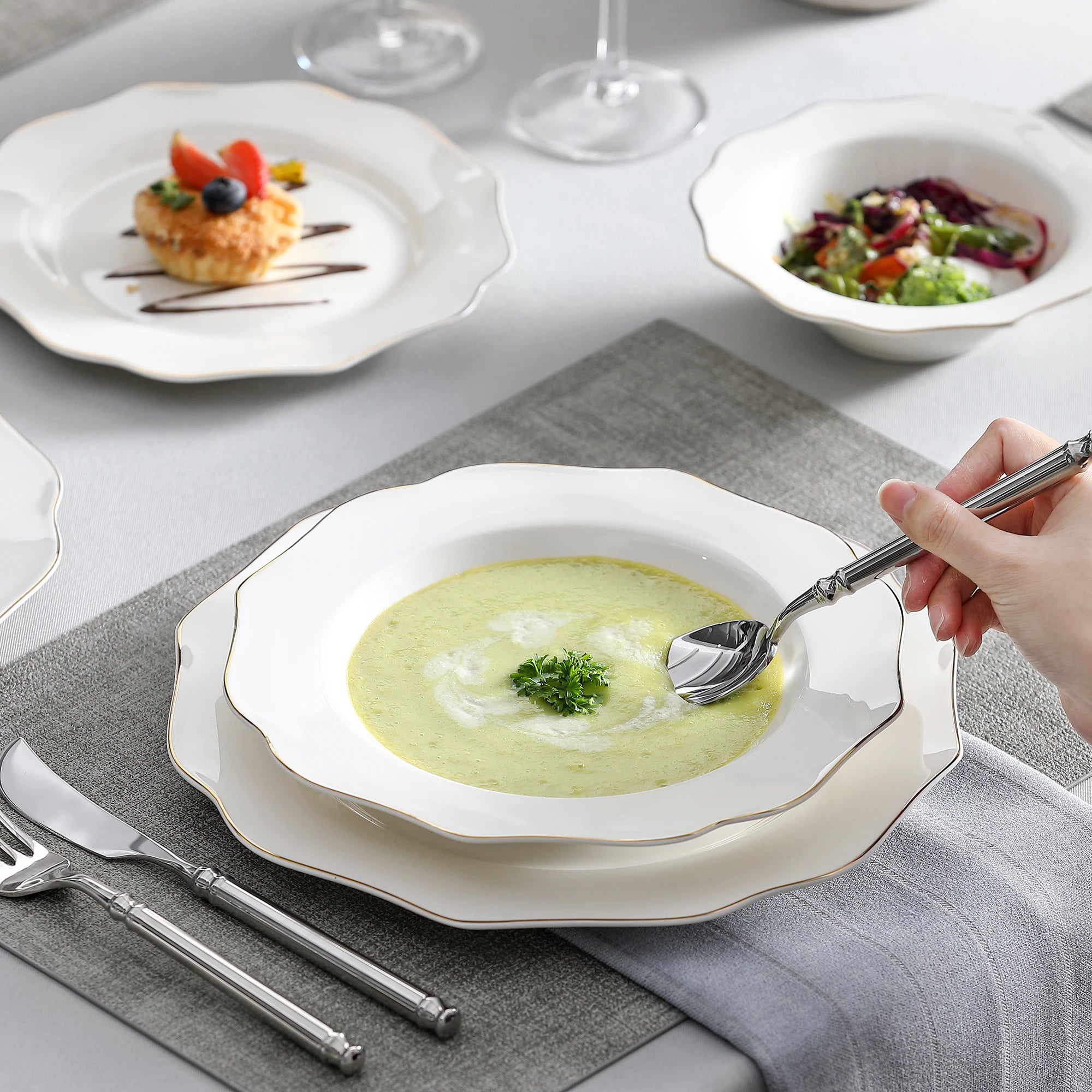 MALACASA 16/32-PIECE Nordic European Golden Rim White Porcelain Tableware Set with Bowl,Dinner&Dessert&Soup Plate Set for 4/8